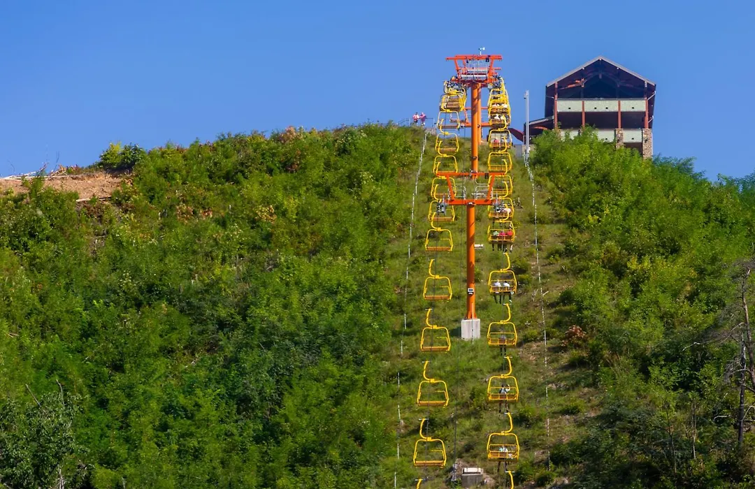 Apple Valley Hideaway, 1089 Of Free Attraction Tickets For Each Paid Day, Dollywood And More!-1